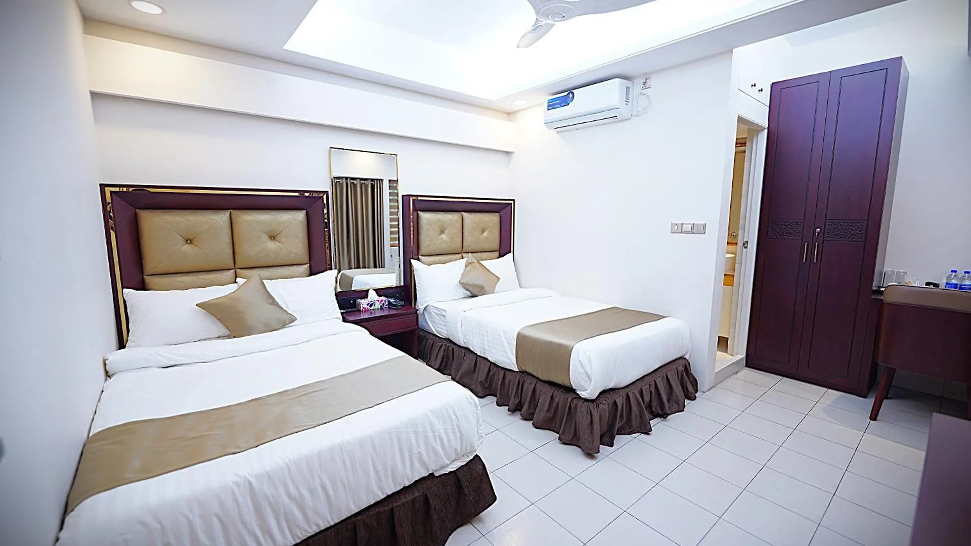 Tourister Bd Ltd Otel Dakka
